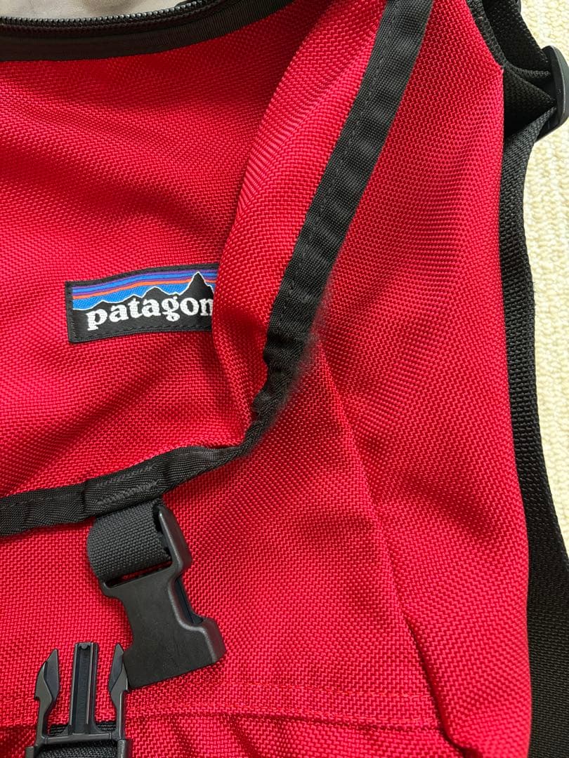 patagonia メッセンジャーバック　レッド　usa製　90s 美品