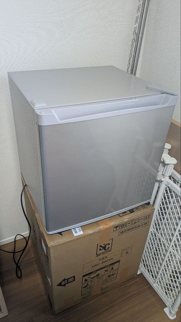 美品アイリスプラザ 冷蔵庫46LPRC-B051D-S直冷式1ドア2024 年製