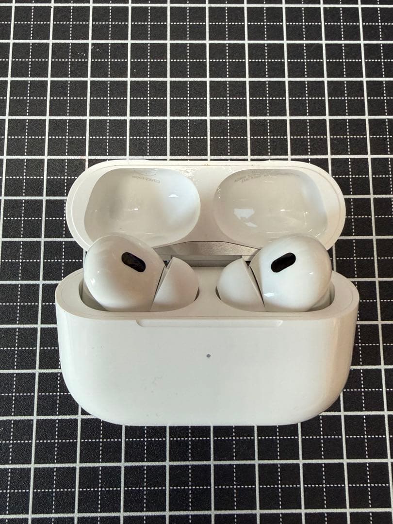 Apple AirPods Pro 本体 第2世代 タイプC おまけ付き　保証付