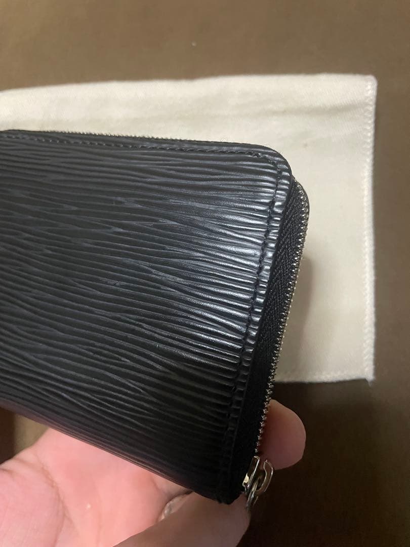 ルイヴィトン　ジッピーパース　エピ　ケース