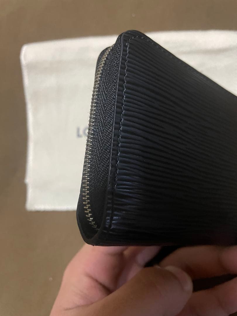 ルイヴィトン　ジッピーパース　エピ　ケース