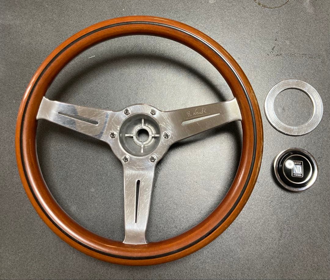 ナルディ　クラッシックウッド　ステアリング　当時物　ボス付き