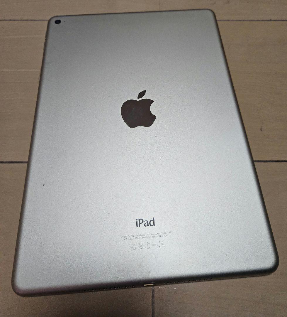 ipadAir 32GB 本体　カバー付き