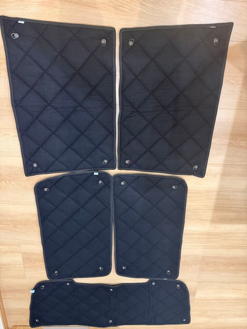 サンシェード　アイズ　ランクル80