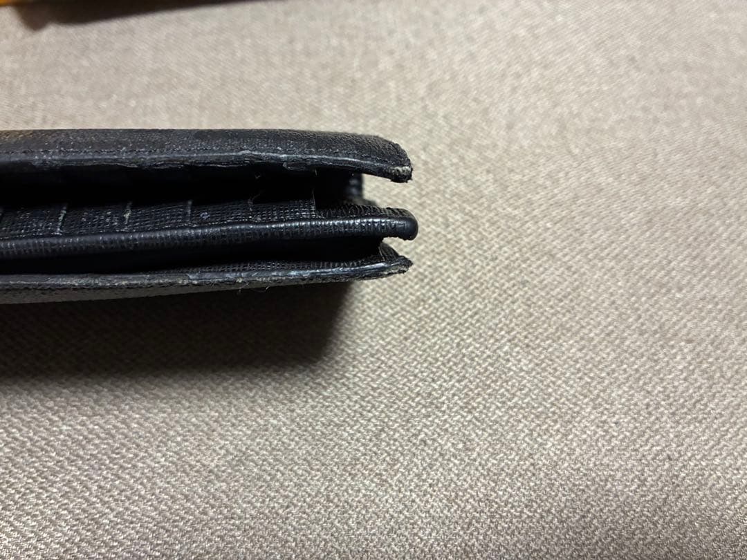 フェンディ（FENDI）　長財布　海外限定柄　青、黒マルチカラー