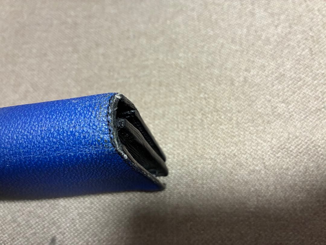 フェンディ（FENDI）　長財布　海外限定柄　青、黒マルチカラー