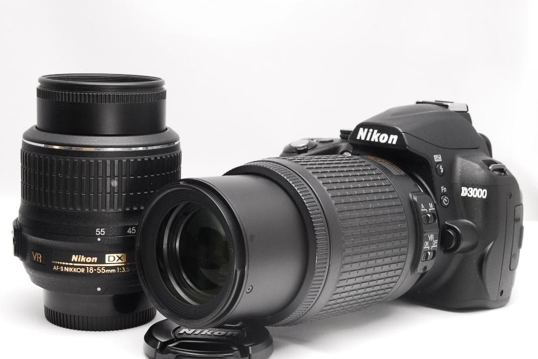 Nikon D3000 ♥撮影枚数1252枚 ダブルレンズ 外箱付き 一眼レフ