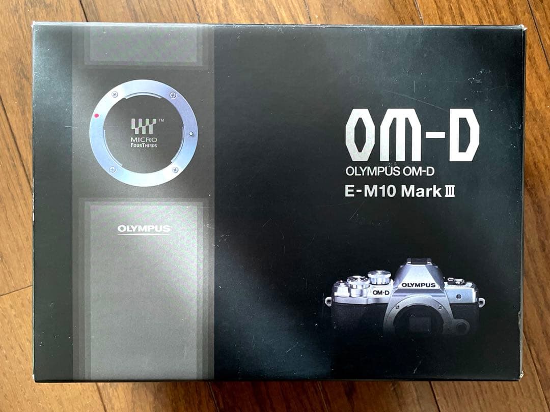 OLYMPUS E-M10 Mark II ミラーレスカメラ　美品