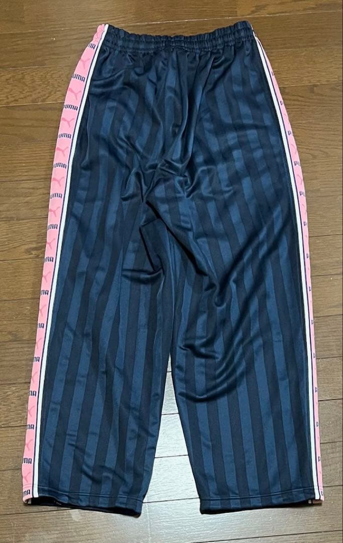 美品　PUMA プージャ　セットアップ上下　刺繍ロゴ　ネイビー　ピンク　SS