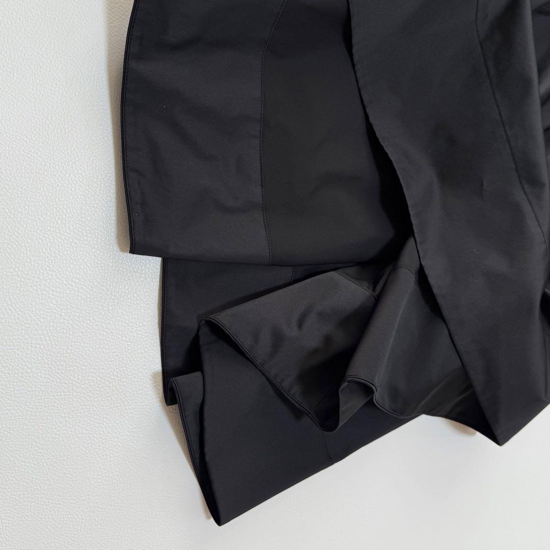 極美品 LE PHIL リモンタ ナイロンツイルティアードワンピース　ブラック