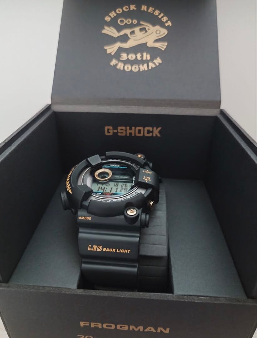 サ*ナ様 カシオ　GSHOCK フロッグマン　30周年記念　dw-8200b-9
