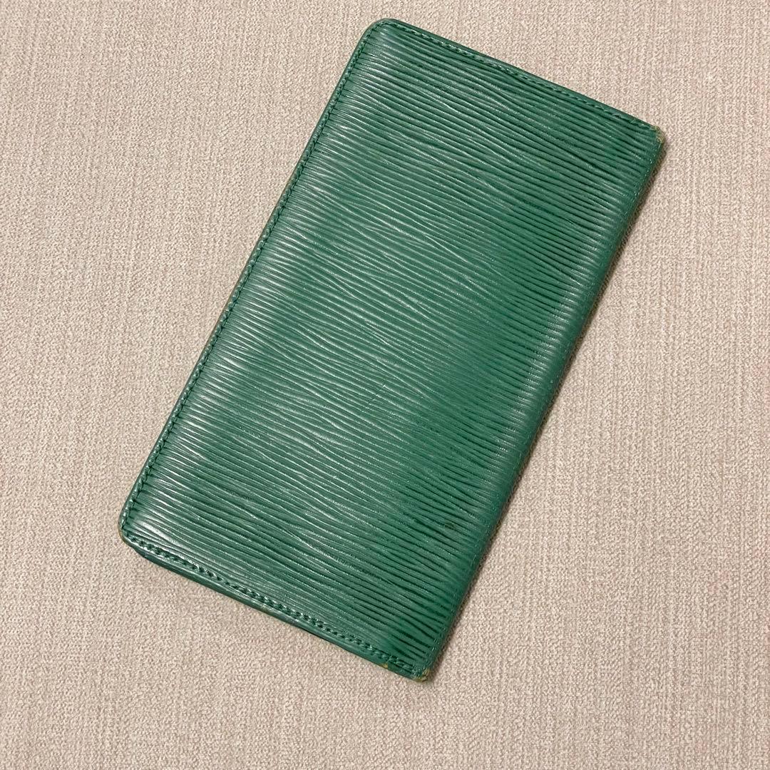 【美品】Louis Vuitton エピレザー 長財布 グリーン