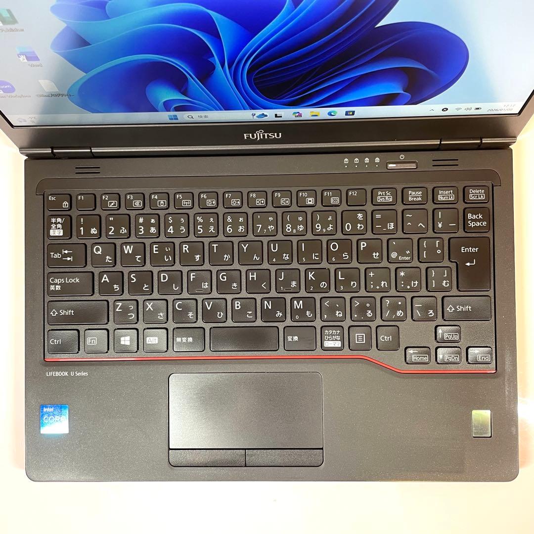 ★美品★ 2021年製 軽量 第11世代 SSD256GB 富士通 TT0