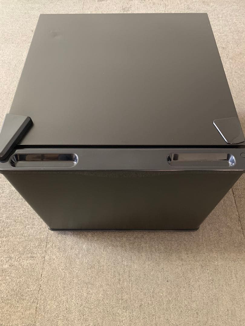 Peltism 17リットル 小型冷蔵庫 ブラック