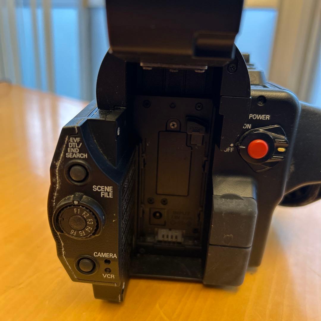 Panasonic AG-DVX100B 業務用ビデオカメラ本体（ジャンク品）