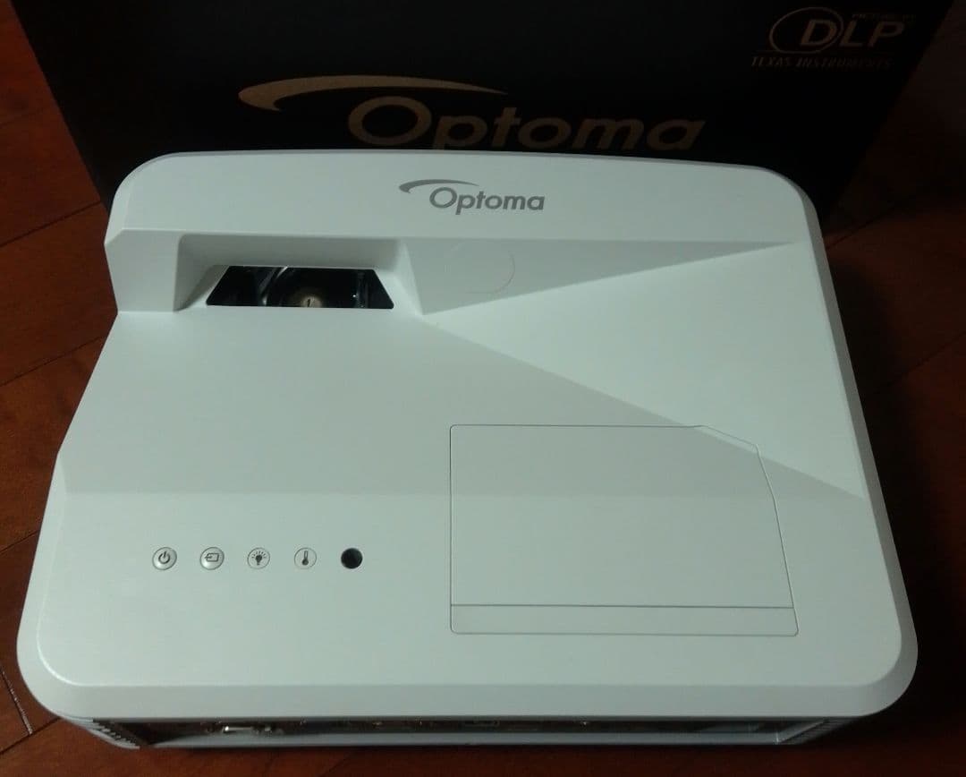 n*o様 【使用時間2時間】Optoma プロジェクター