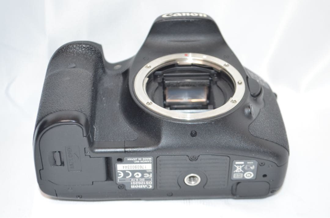 ❤️Canon EOS7D☆超高画質で動画撮れてレンズ付❤️