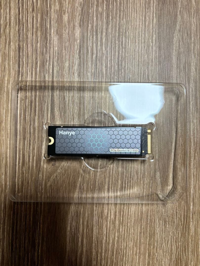 SSD 2TB PCIe Gen4x4 M.2ヒートシンク搭載