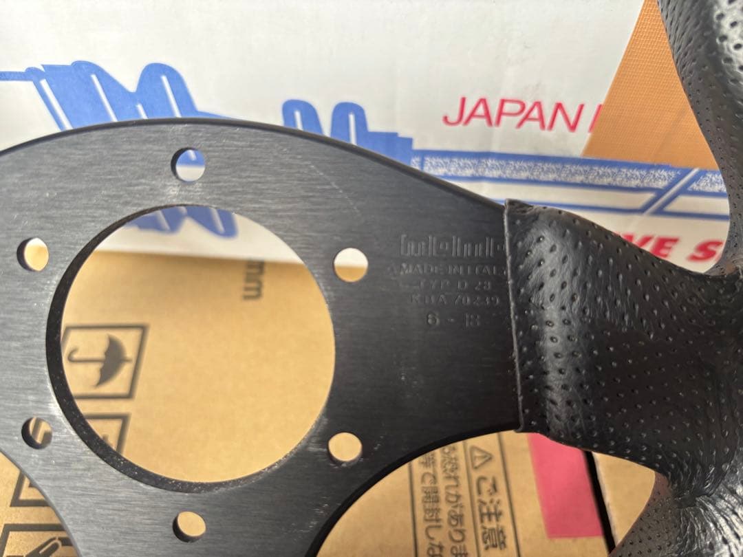 momo TEAM 280Φ ホーン、ホーンホルダーた付き