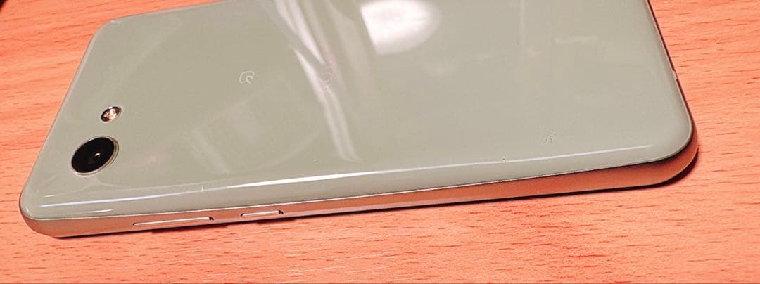 SoftBank Aquos R2 compact SIMフリー化済　64GB