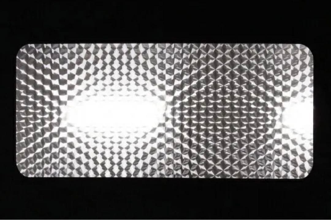 320フォワード　リアベット窓　ウロコパネル