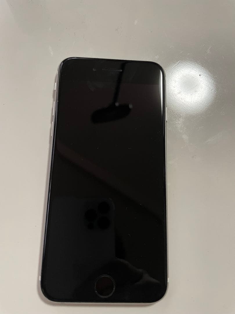 Apple iPhone se2 ホワイト