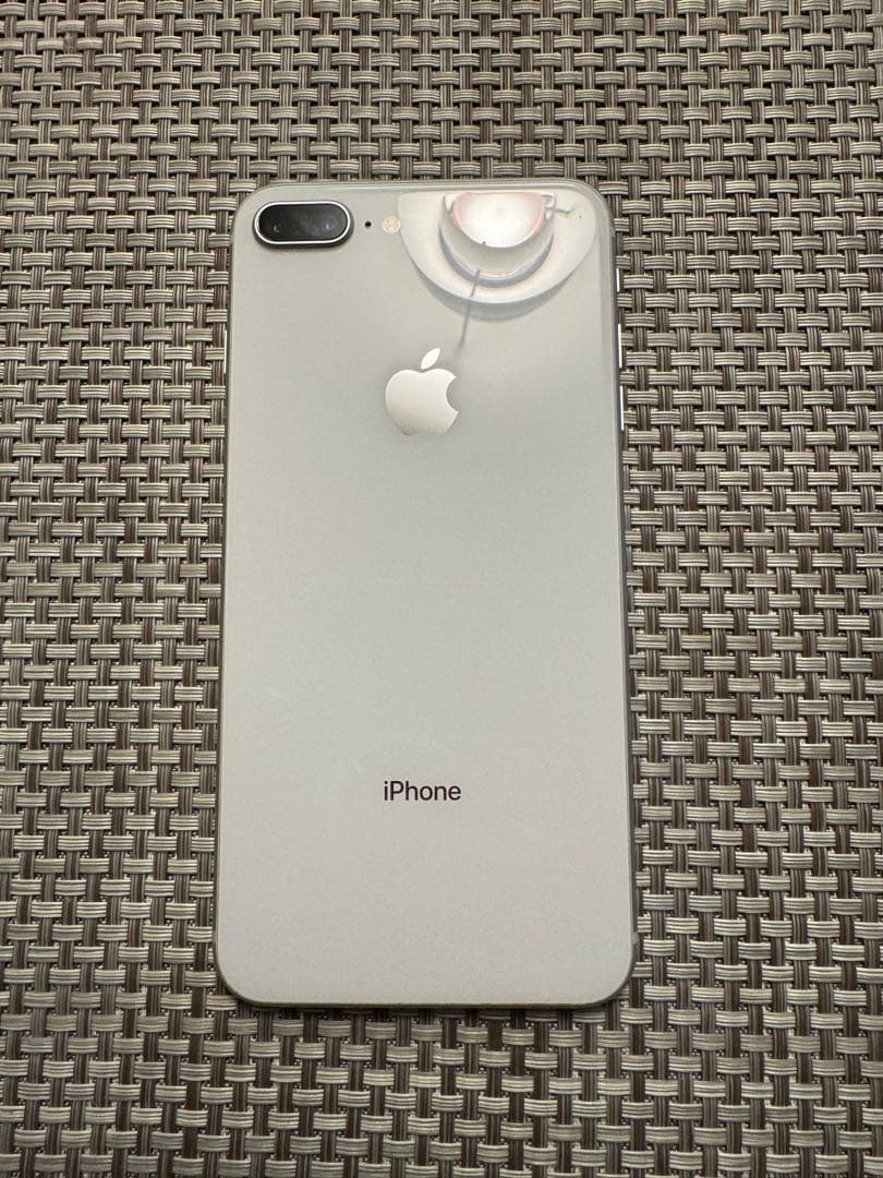 iPhone 8 Plus Silver 64 GB SIMフリー