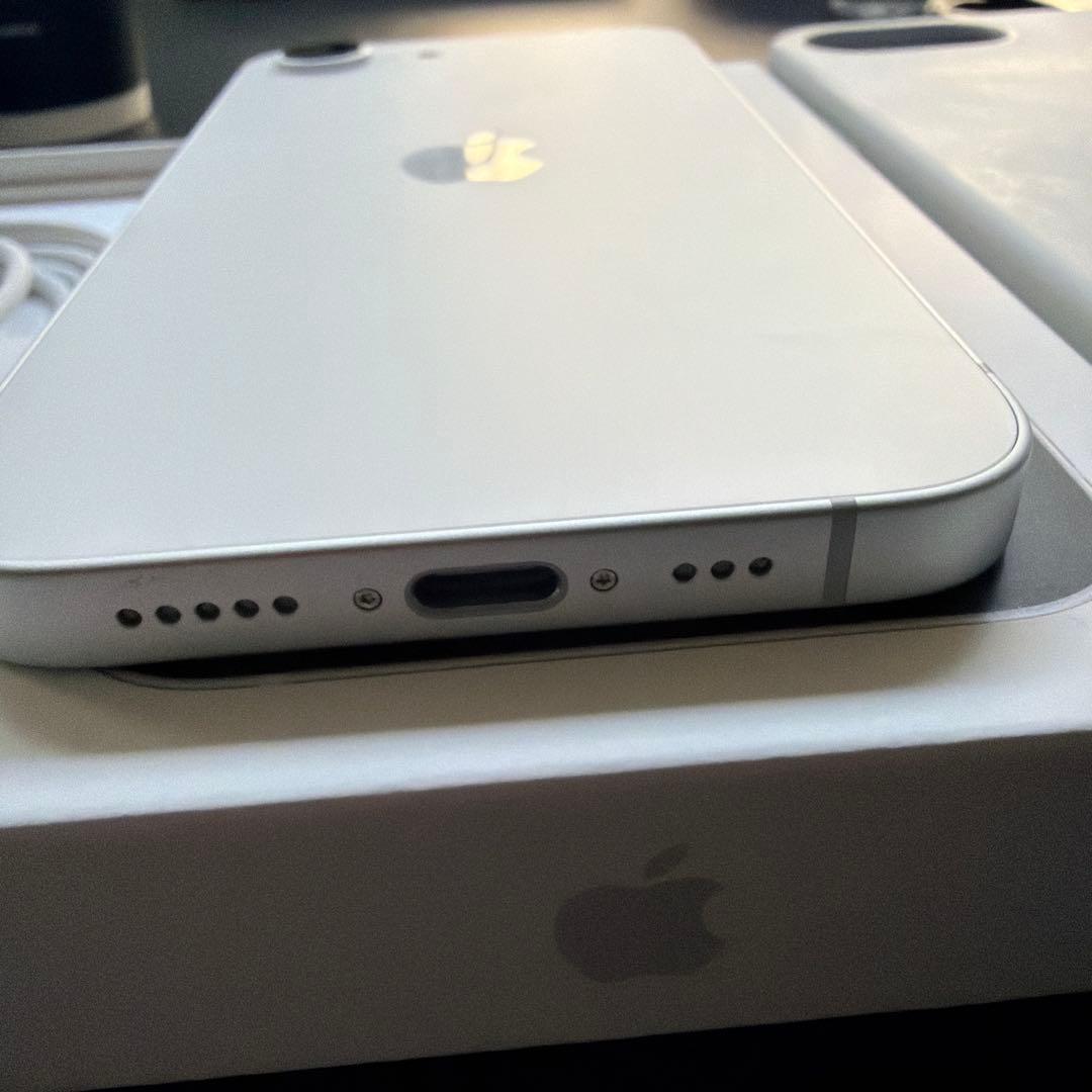 iPhone 16e SIMフリー 128GB バッテリー100% 純正ケース付