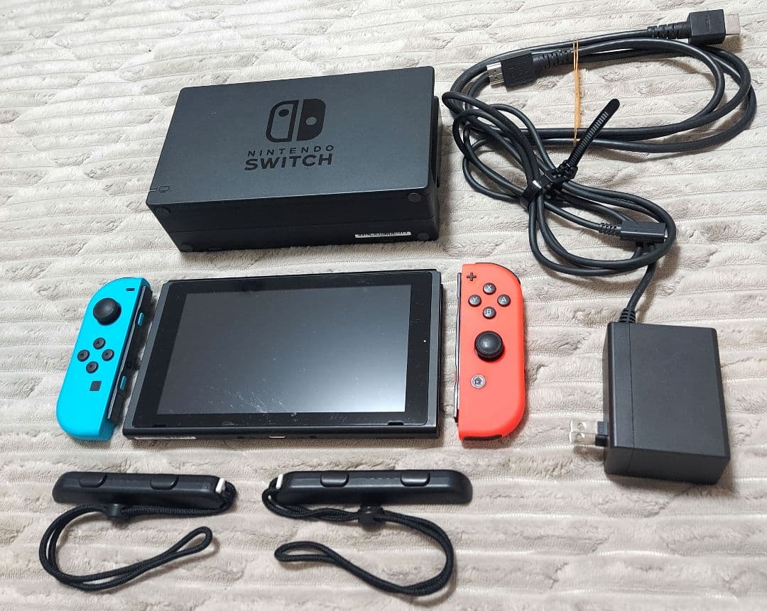 特価品　Nintendo Switch 本体 青/赤 Joy-Con付き