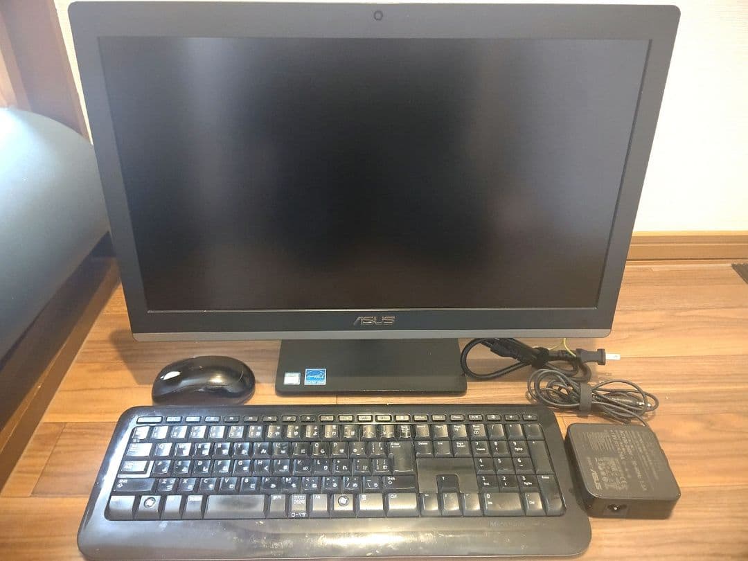 ASUS Core i5 メモリ8GB SSD240GB 一体型PC