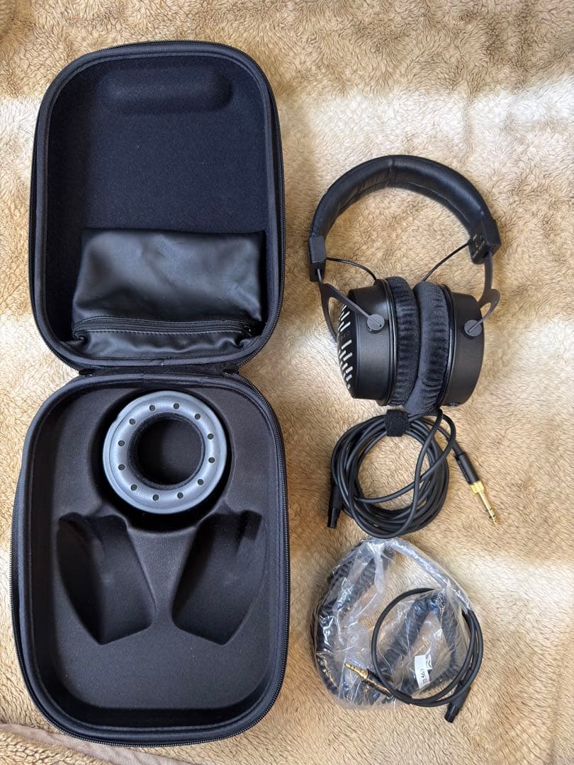 ヘッドホン Beyerdynamic DT1990PRO