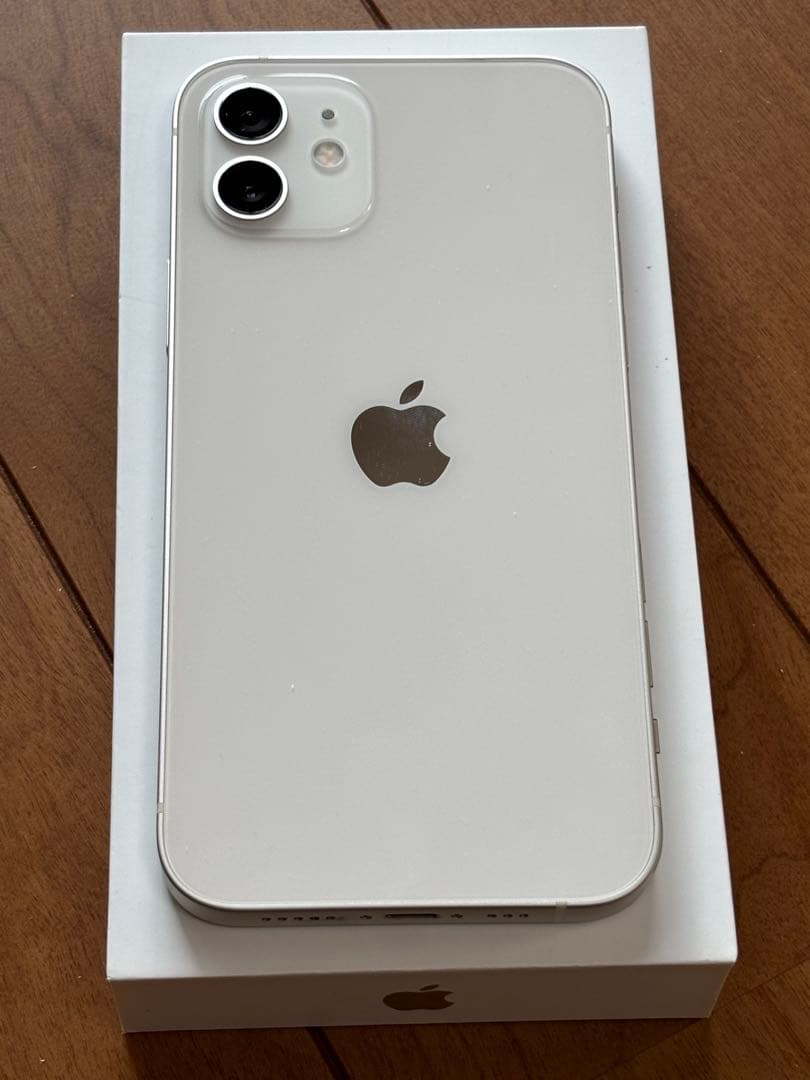 Apple iPhone 12 ホワイト 本体　64gb