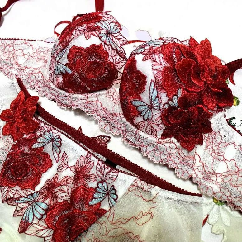 新品・タグ付き☆ワコール☆サルート☆８３G・ホリック☆ＩＶ☆Ｄ６５＆ローライズＭ