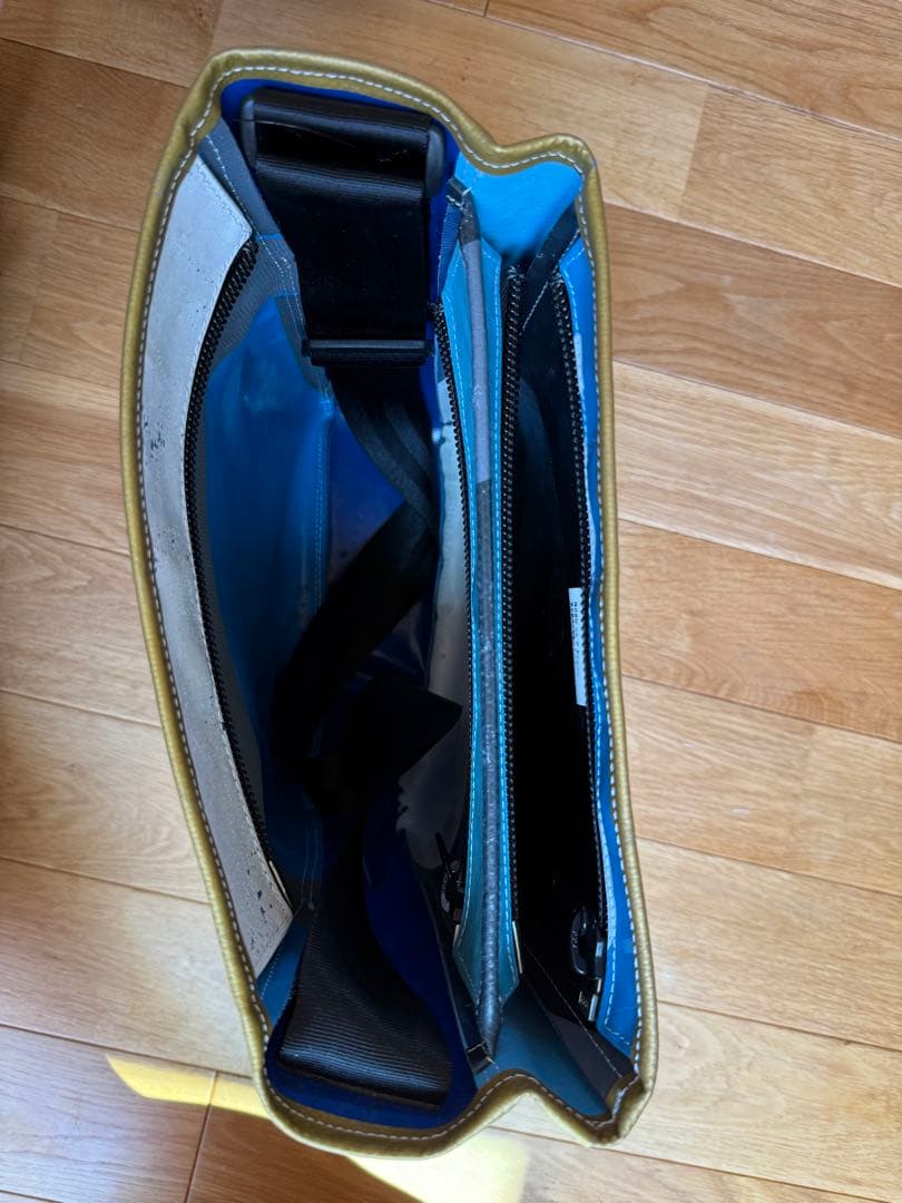 コムデギャルソン×フライターグ　ショルダーバッグ