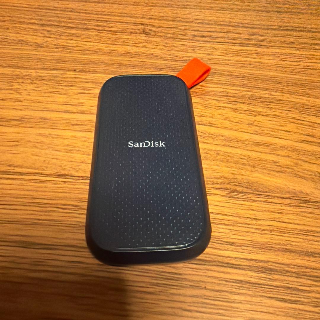 SanDisk ポータブルSSD 2TB SDSSDE30-2T00