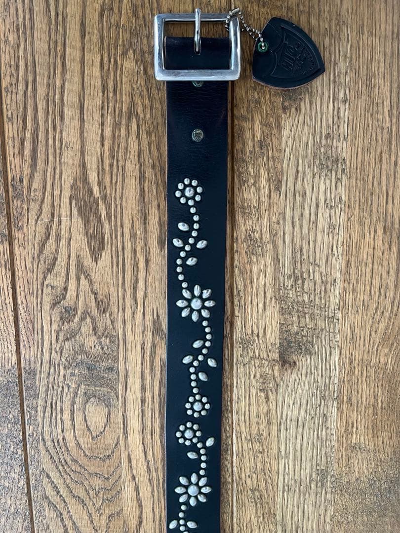 専用です　HTC フラワー スタッズベルト ブラック　32inch 数回使用のみ