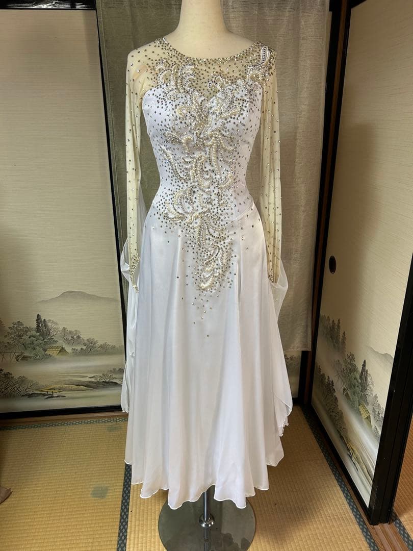 社交ダンスドレス ホワイトビーズ装飾長袖ダンスドレス Mサイズ