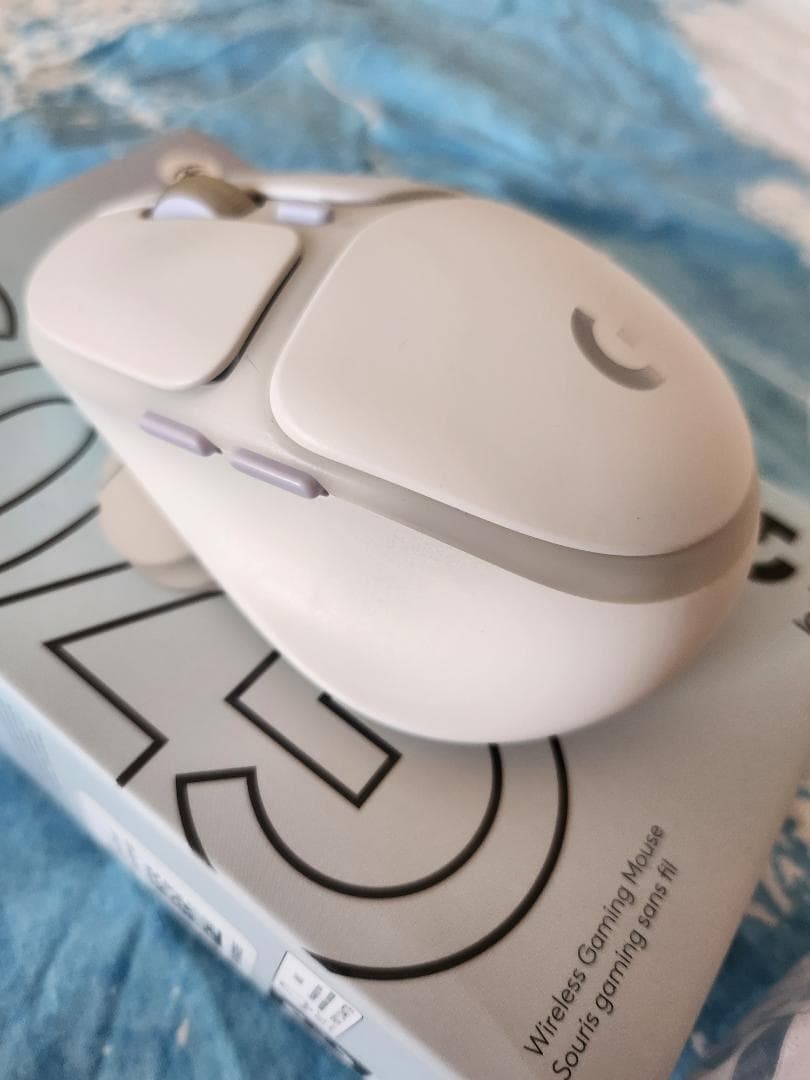 Logicoolオーロラ G715 キーボードと G705 マウス＋付属品セット