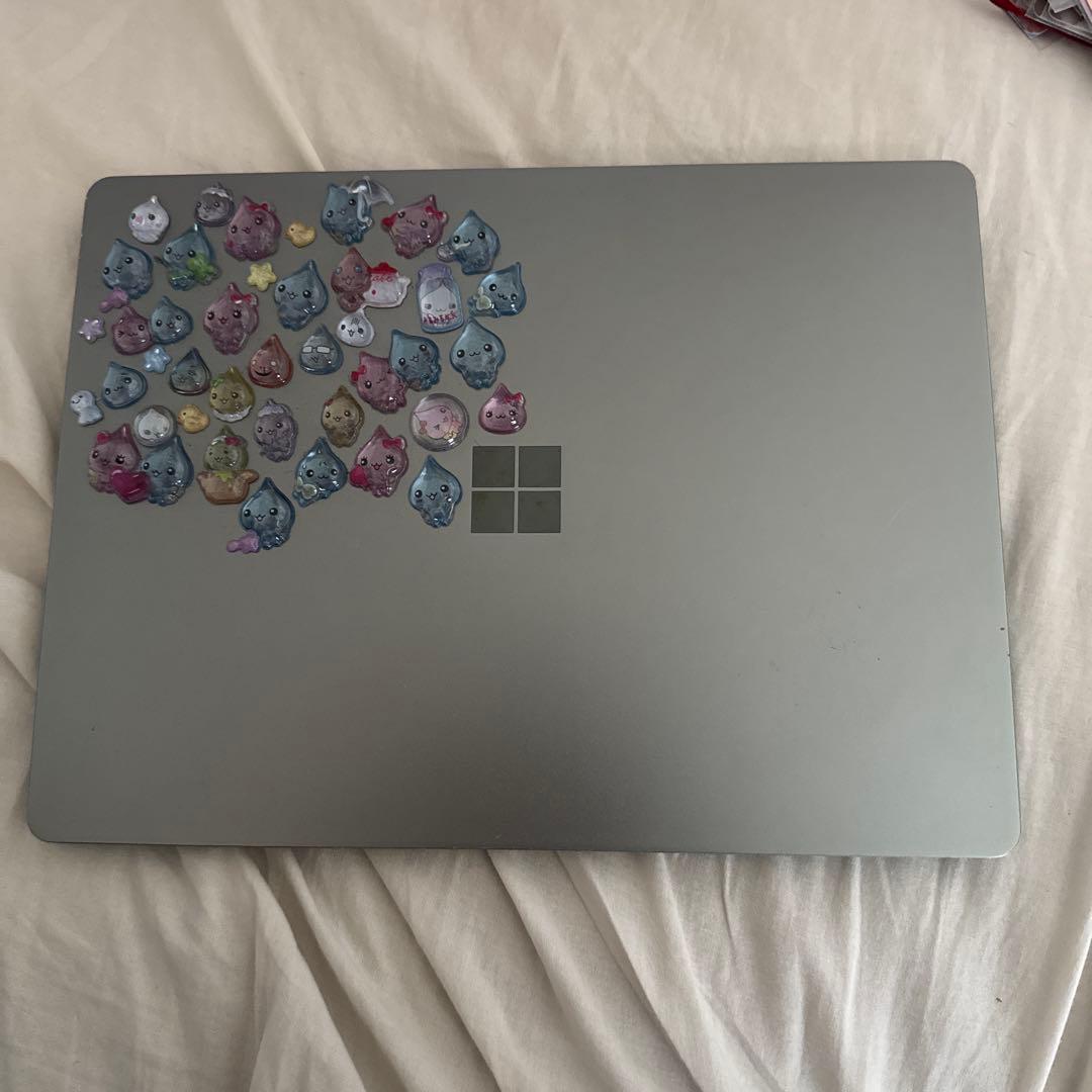 Surface Laptop シルバー ステッカー付き