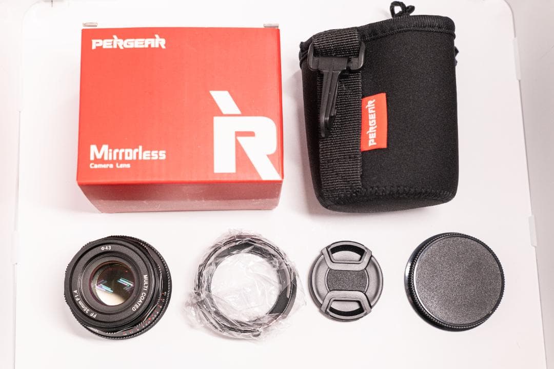 PERGEAR 35mm F1.4 （Lマウント／フルフレーム）