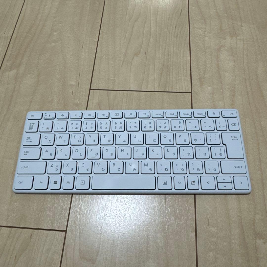 Microsoft デザイナーコンパクトキーボード日本語配列　白
