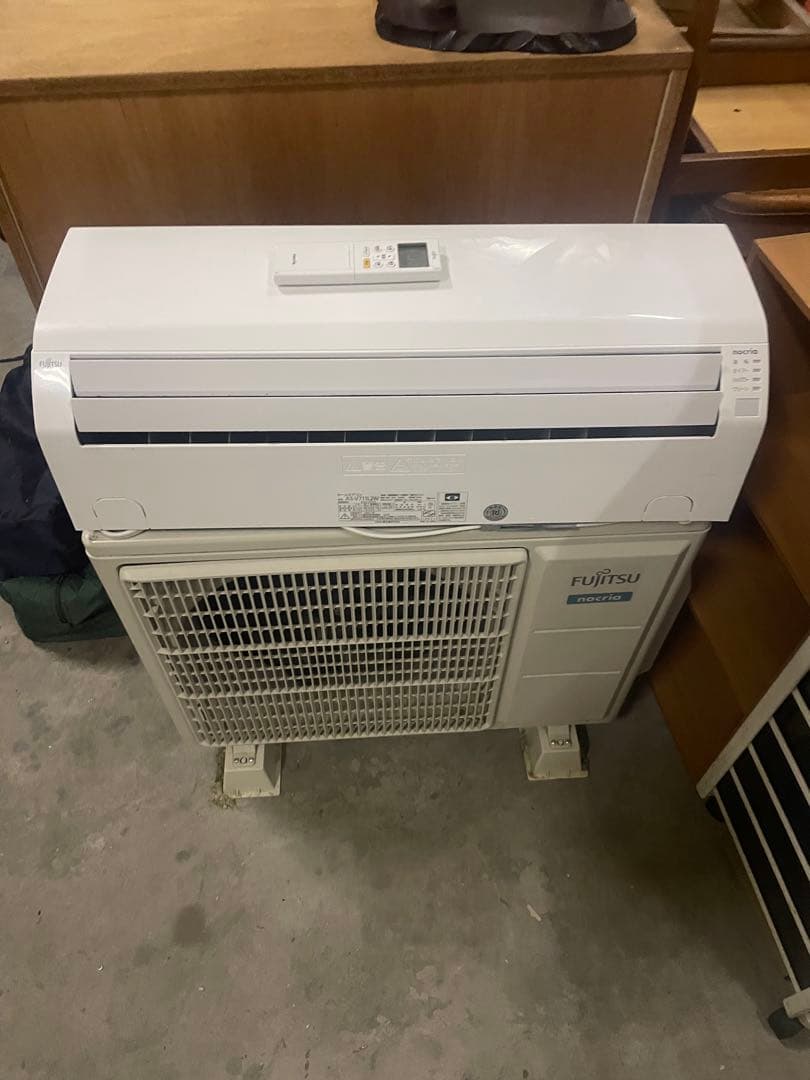 FUJITSU 30畳用　7.1kw 200V ノクリアエアコン　2021年製