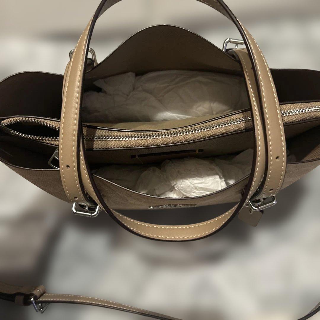 コーチ　coach モリー トート バッグ 25・シグネチャー