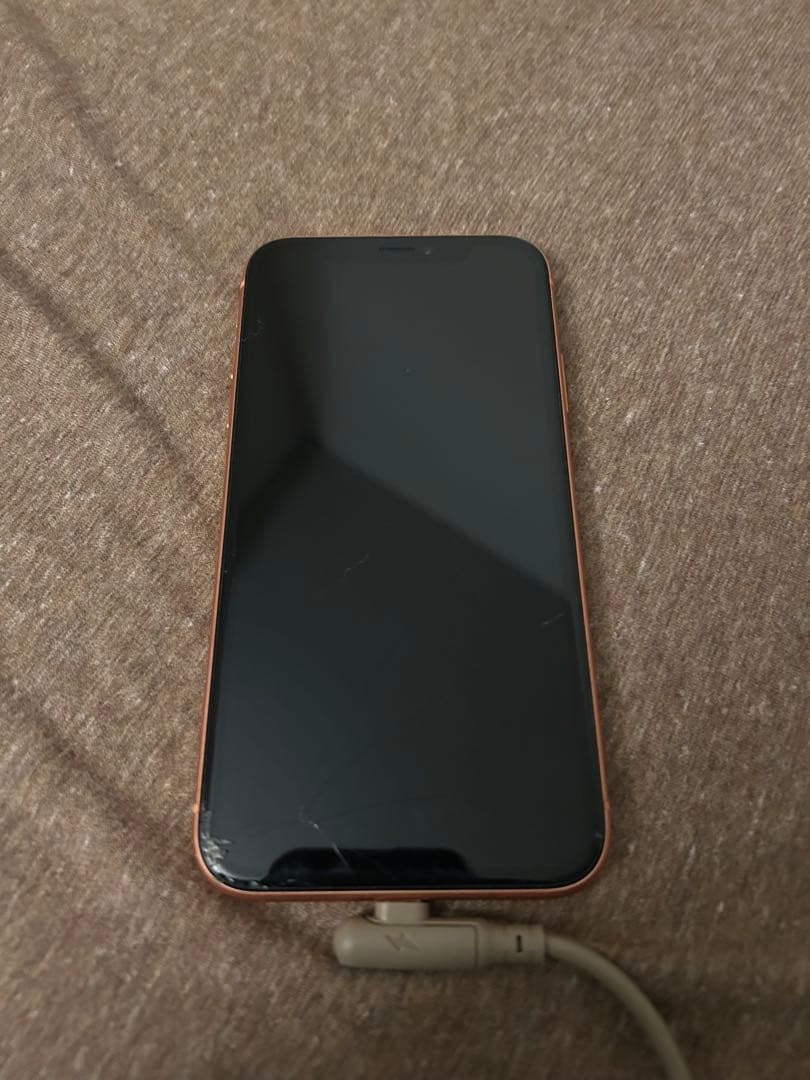 Apple iPhone XR コーラル ⚠️画面ひびあり⚠️