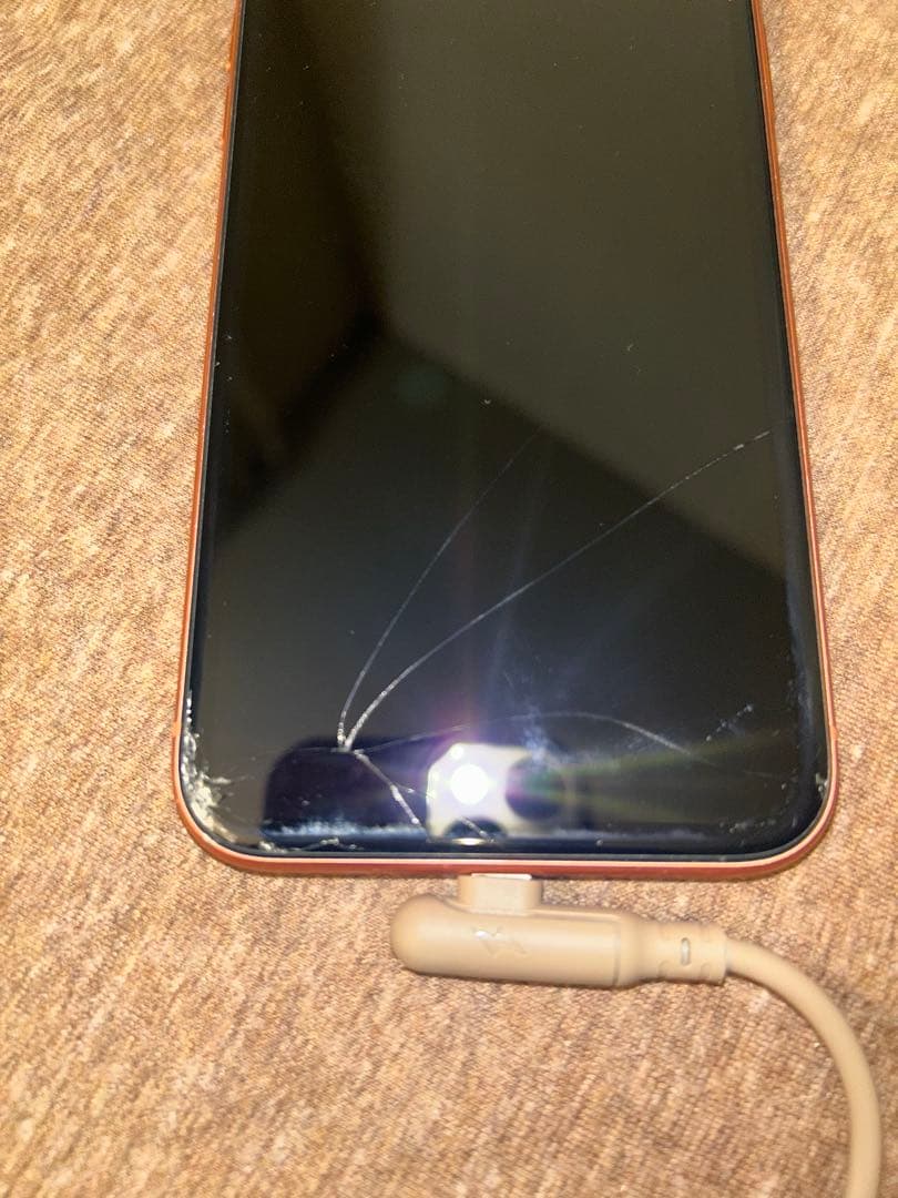 Apple iPhone XR コーラル ⚠️画面ひびあり⚠️