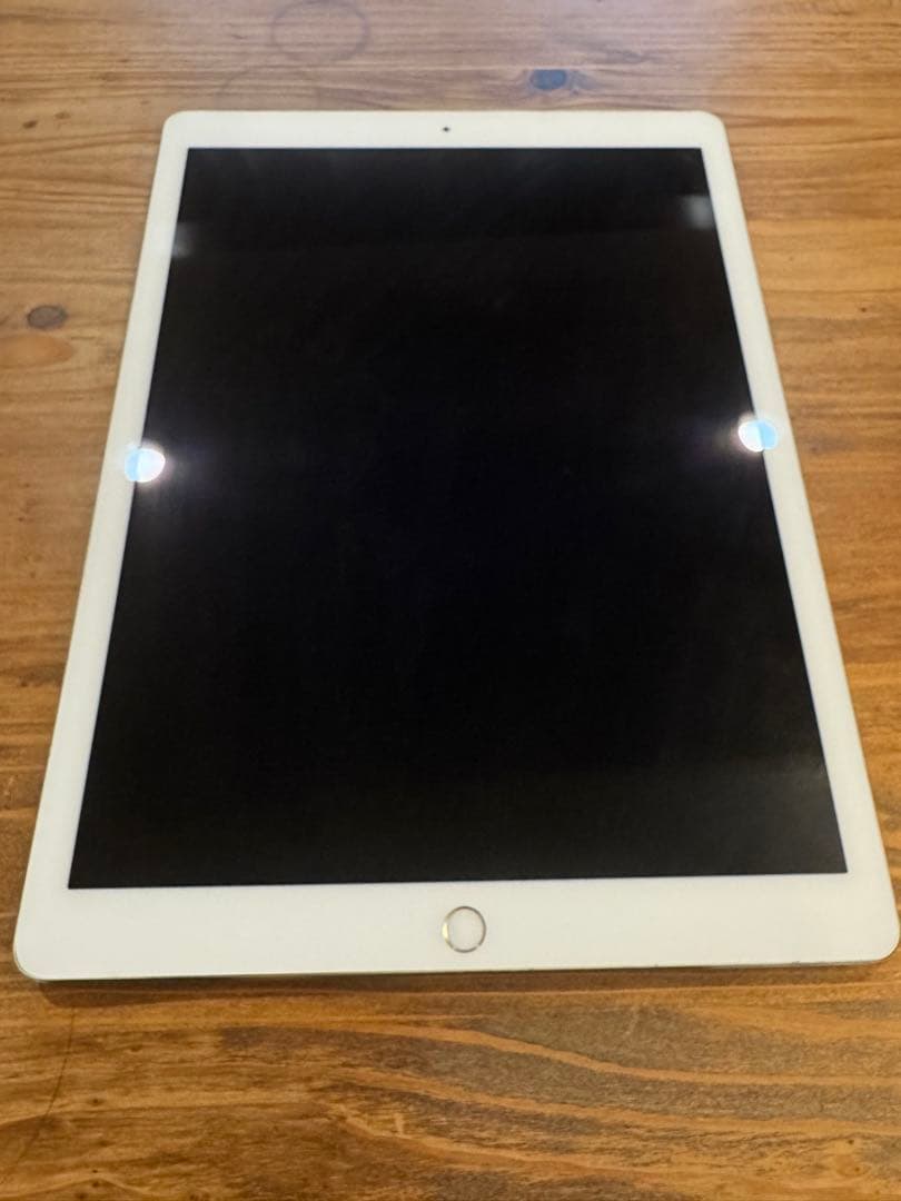 シルバー iPad 12.9インチ　第二世代　64GB