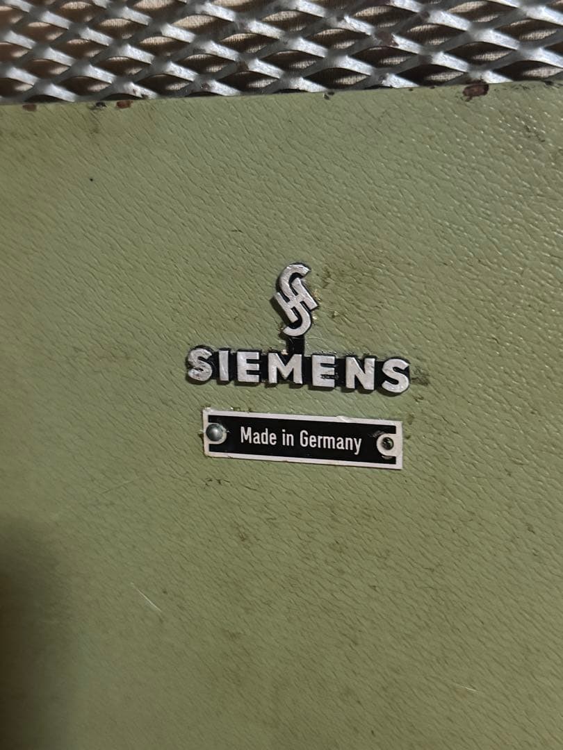 ドイツ　SIEMENS レトロ スピーカー 緑色 メッシュグリル付き