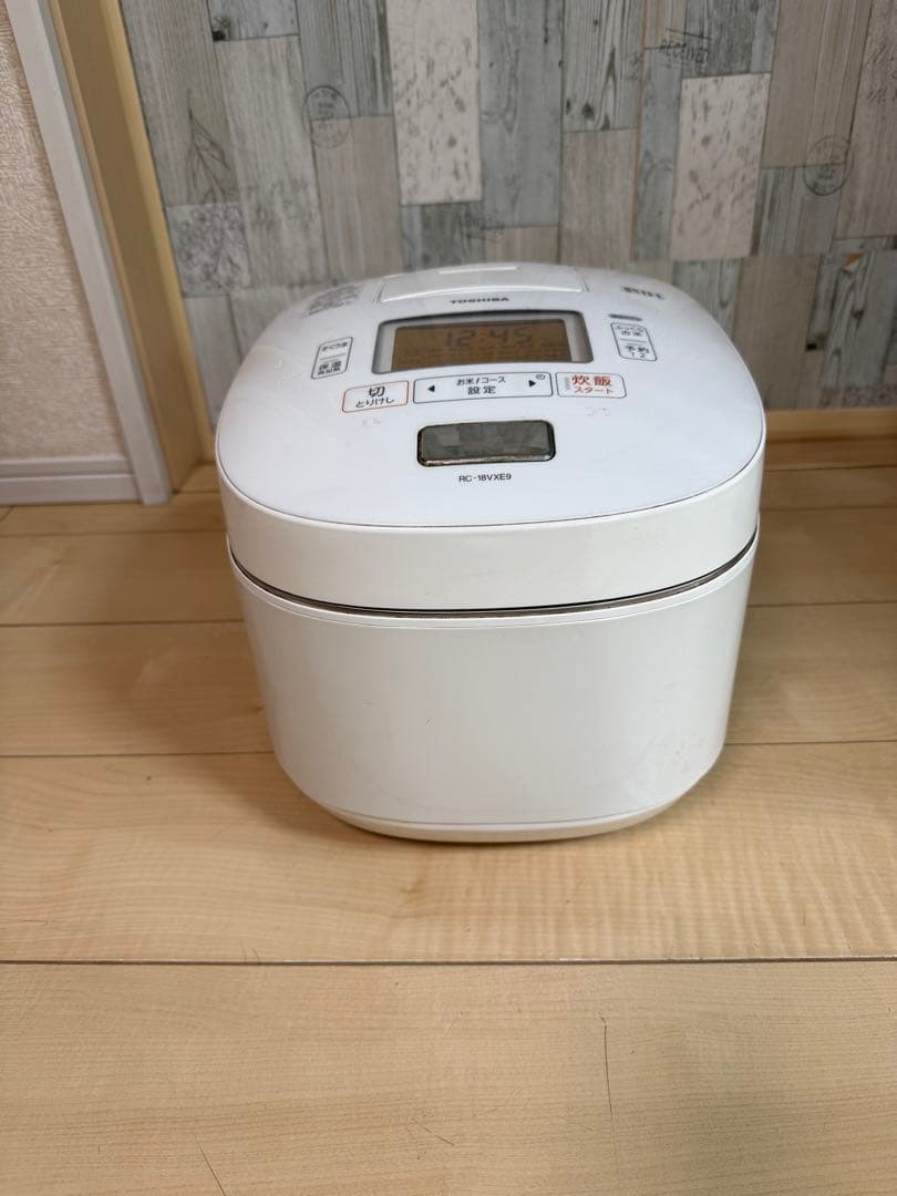 TOSHIBA 炊飯器RC-18VXE9