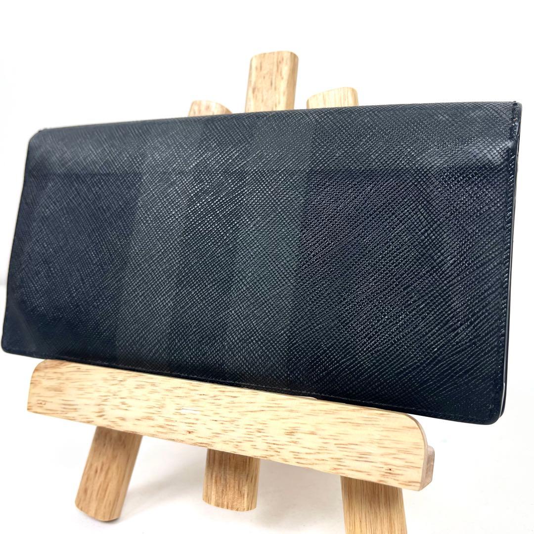 バーバリー　長財布　シャドーチェック　ロゴプレート　二つ折り　レザー　ブラック