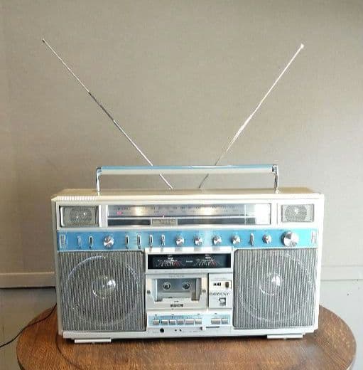 ジャンク　カセットデッキ不動　ラジオ稼働　ＳＡＮＹＯ M-X824 ラジカセ